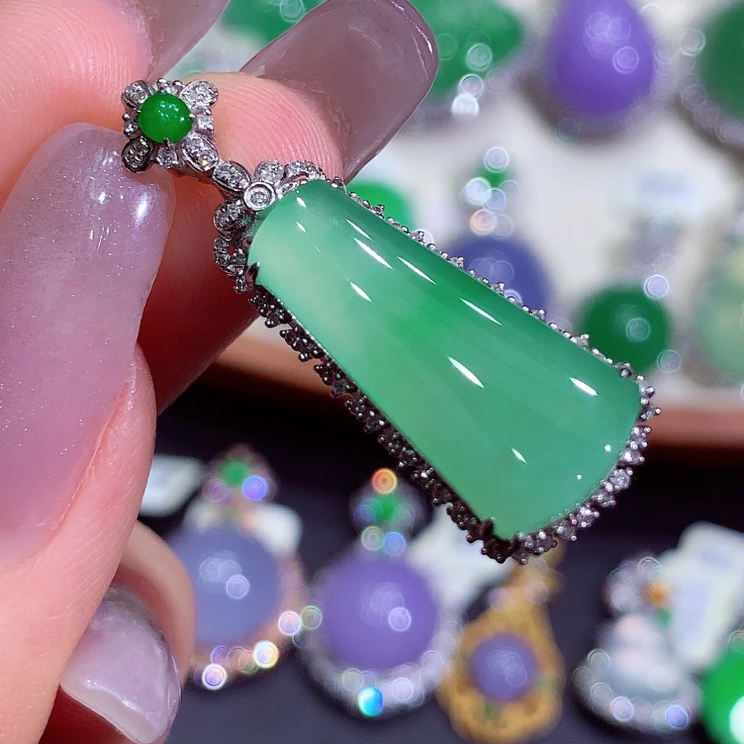 翡翠18K金镶嵌吊坠(不含链)