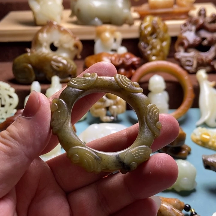 和田玉未镶嵌挂件