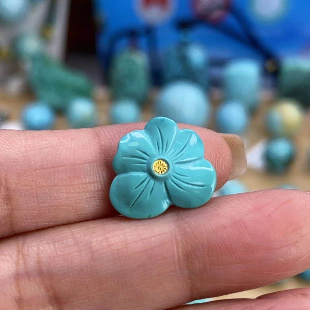 绿松石未镶嵌珠宝奇石