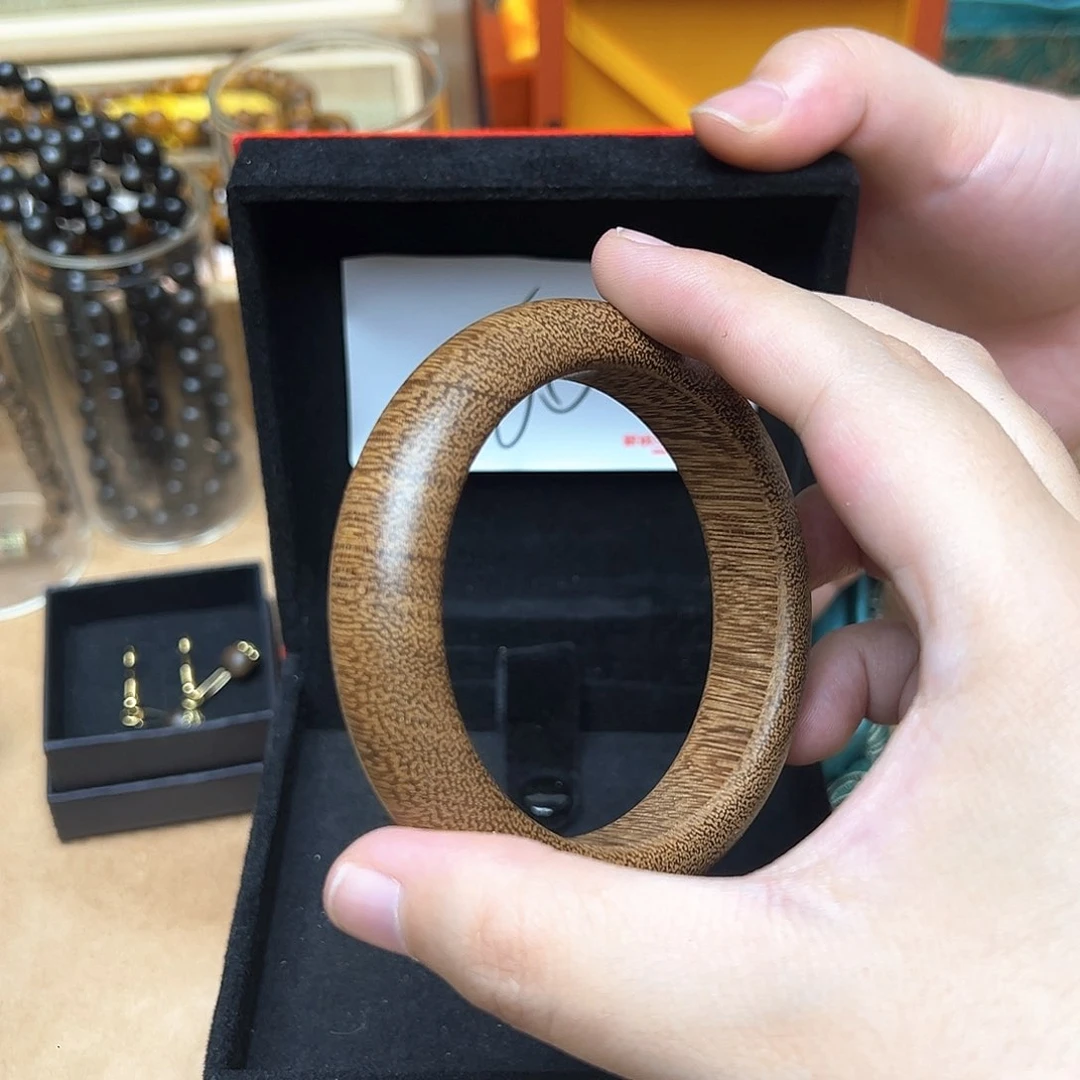 大叶紫檀（黑酸枝木类）