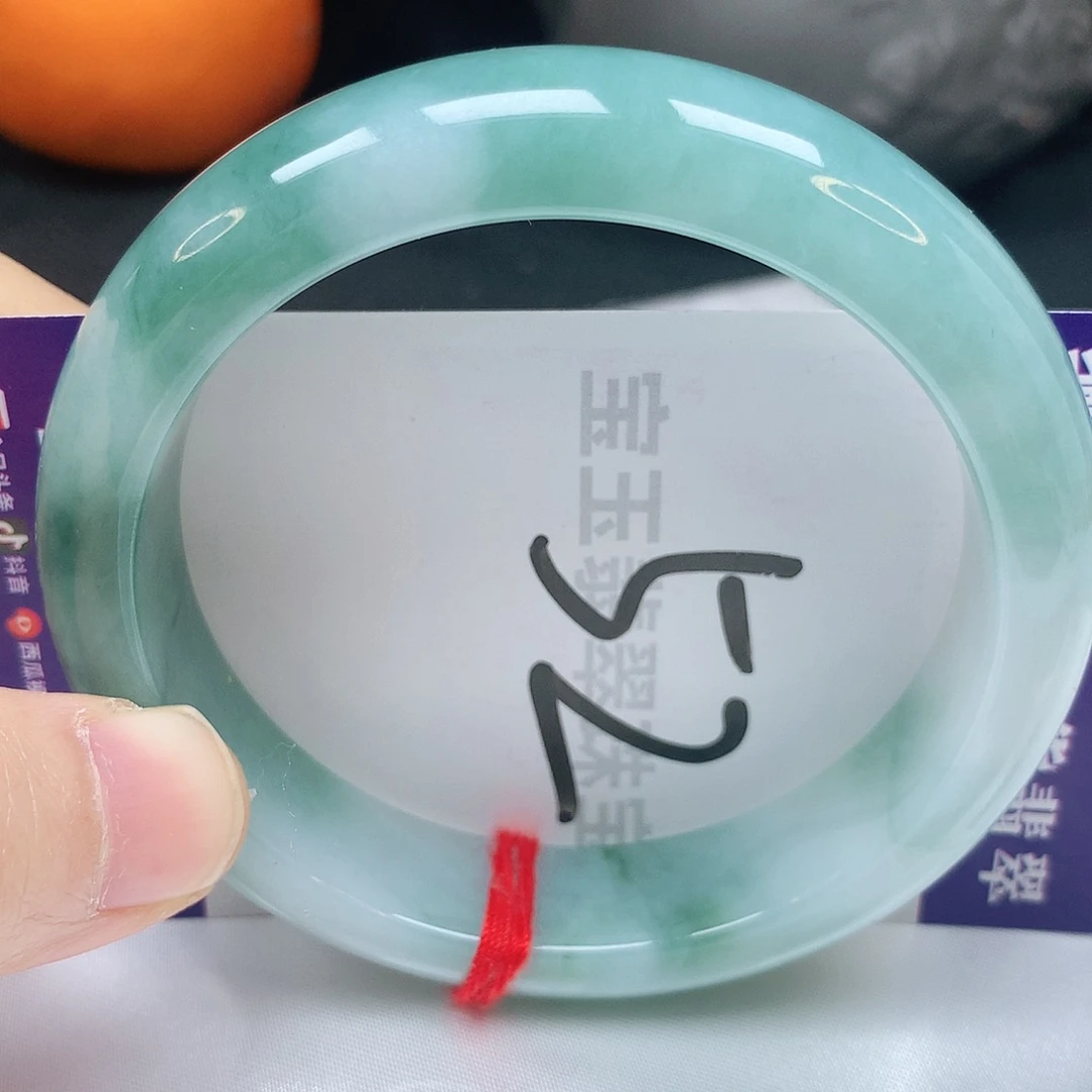 翡翠手镯未镶嵌58圈口