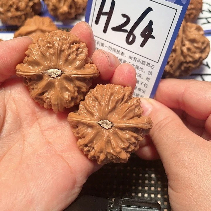 文玩核桃把件H264宫灯41