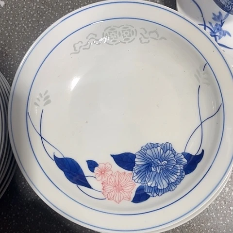 陶瓷8寸手绘深盘一个