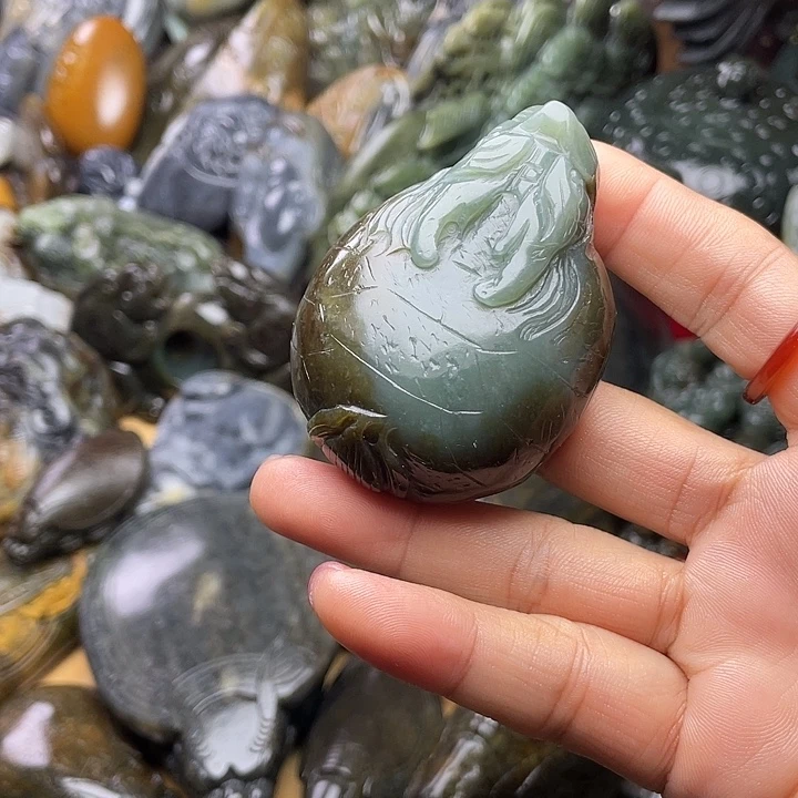 未镶嵌和田玉挂件