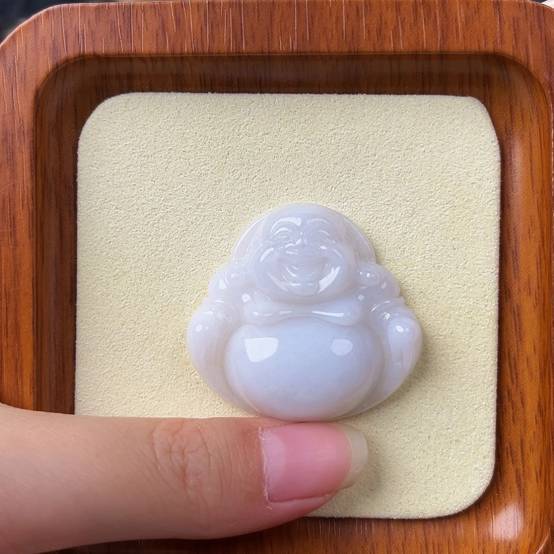 翡翠未镶嵌颈饰佛公