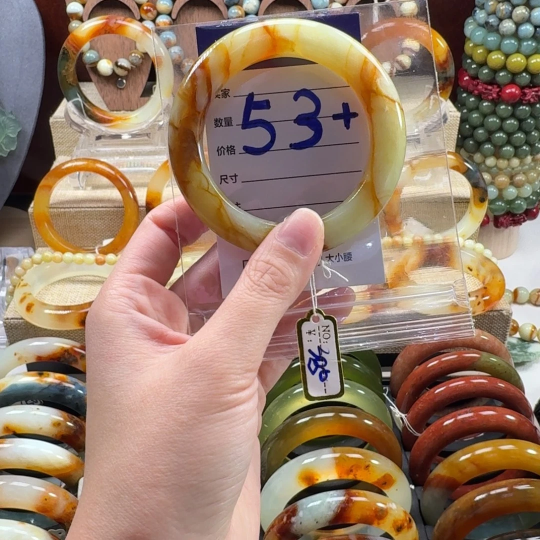 蛇纹石玉未镶嵌手镯66