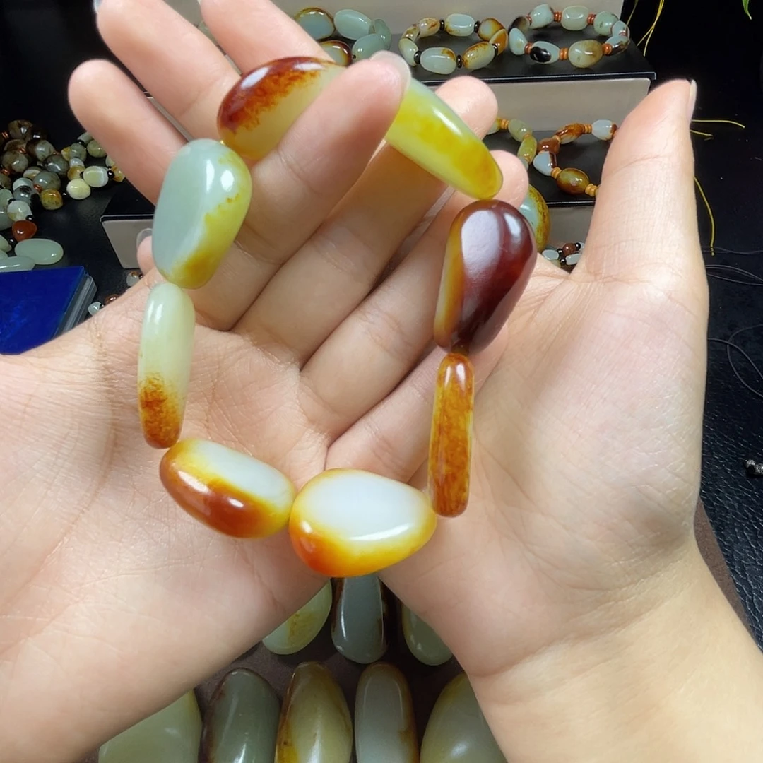 和田玉未镶嵌颈饰y****i