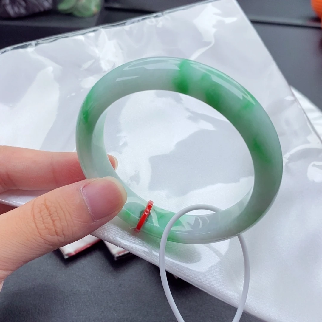 翡翠手镯未镶嵌正圈25180