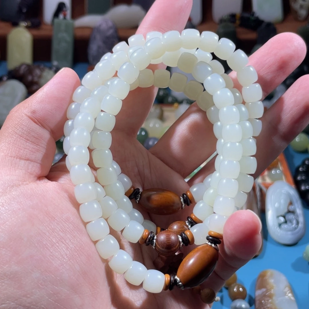 和田玉未镶嵌挂件且末直切108