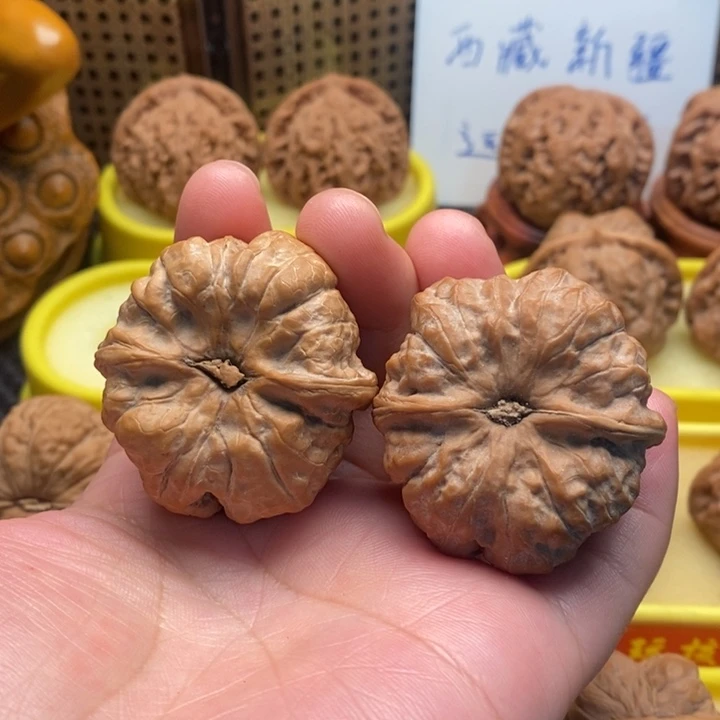 吊坠桃核蛤蟆头40。。。。。