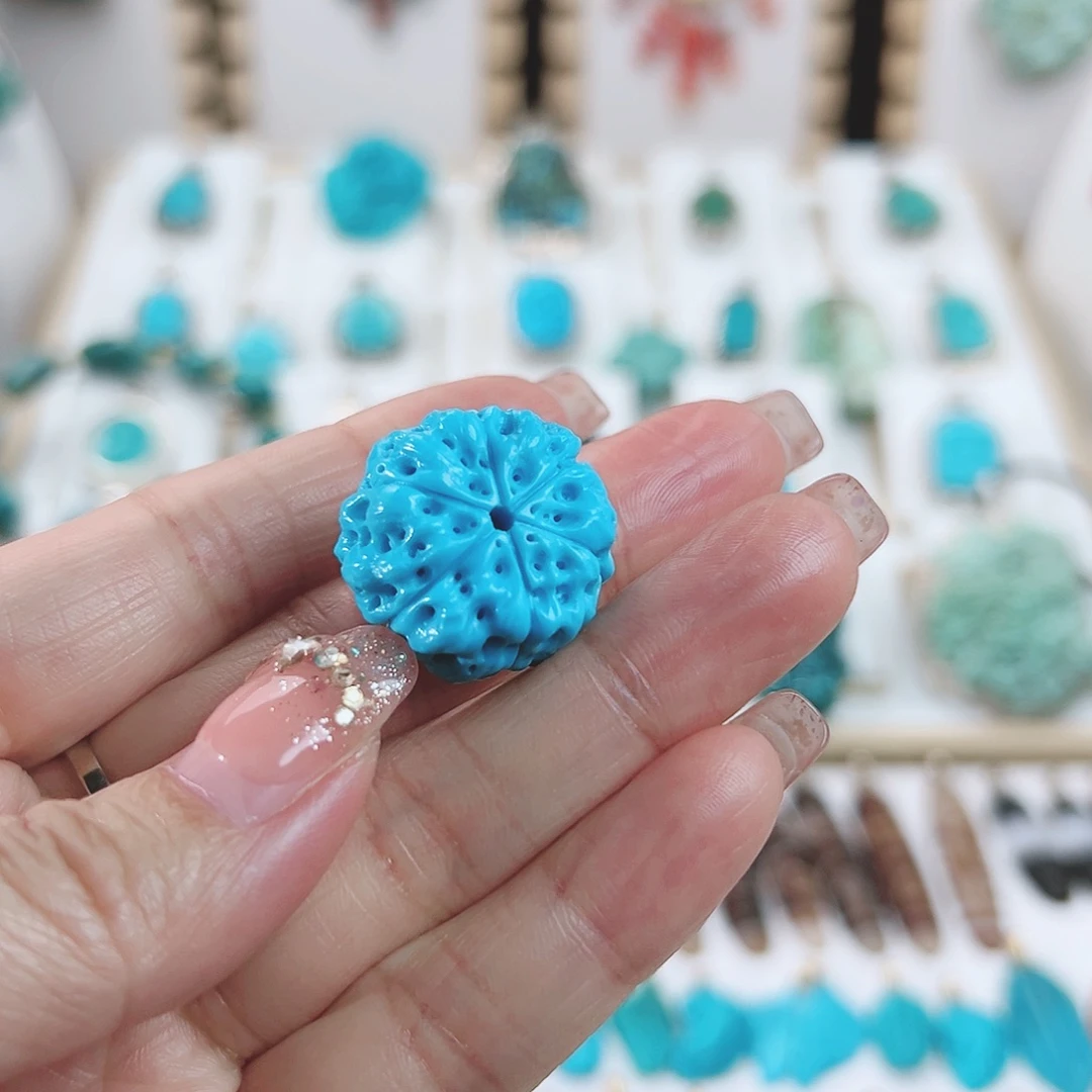 绿松石颈饰未镶嵌