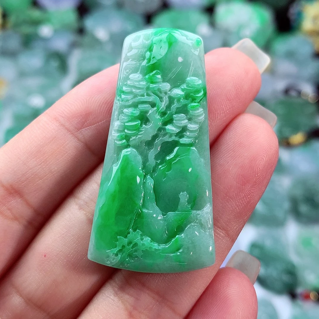 翡翠未镶嵌颈饰翡翠