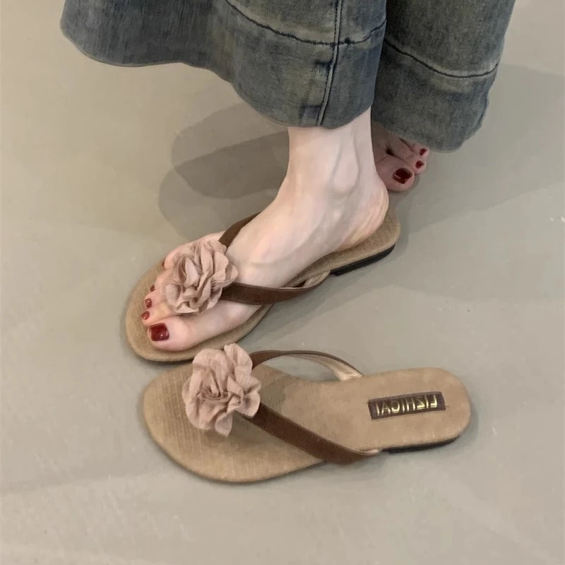 温柔仙女风外穿凉鞋女2025年夏季法式新中式配裙子花朵人字凉拖鞋