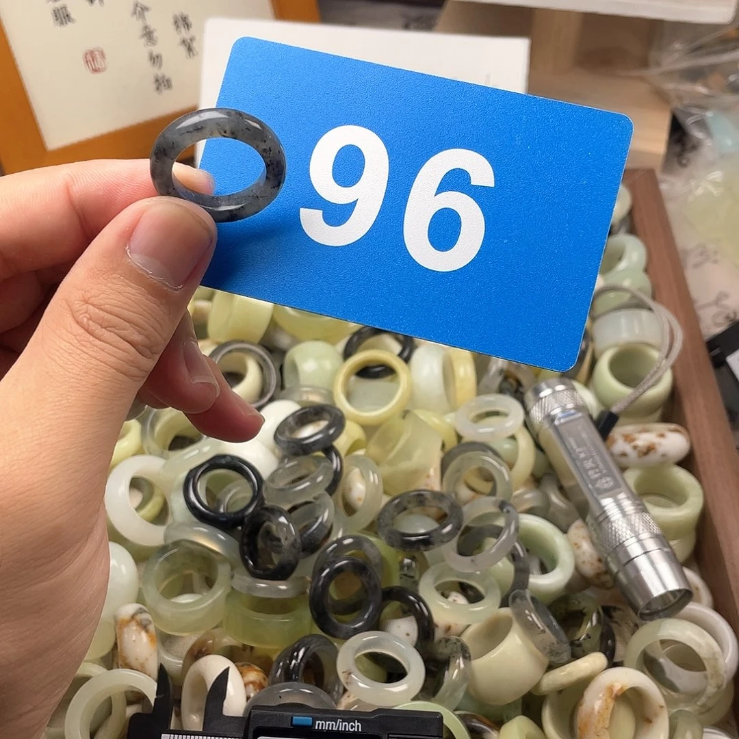 蛇纹石玉合金颈饰