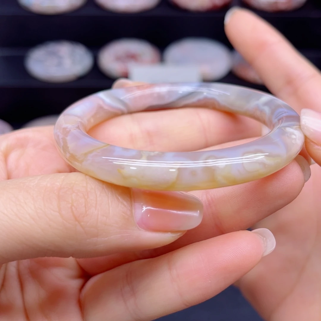 玛瑙/玉髓未镶嵌手镯 53