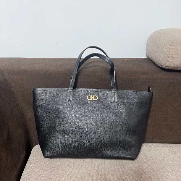 95新 FERRAGAMO/菲拉格慕 全皮托特包 鱼鱼