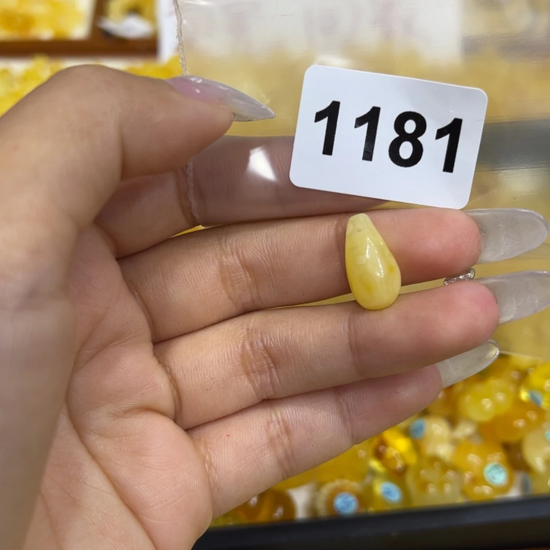 琥珀珠宝奇石未镶嵌今**天