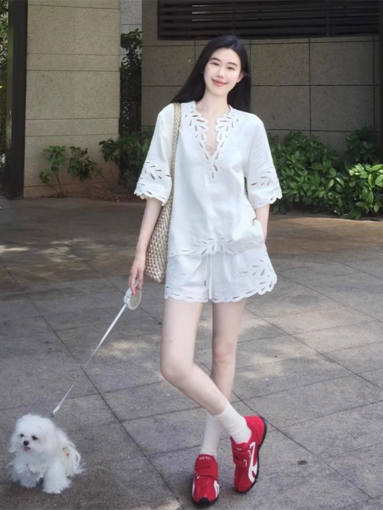 法式高级感白色衬衫套装女夏季小众设计感镂空短袖上衣短裤两件套