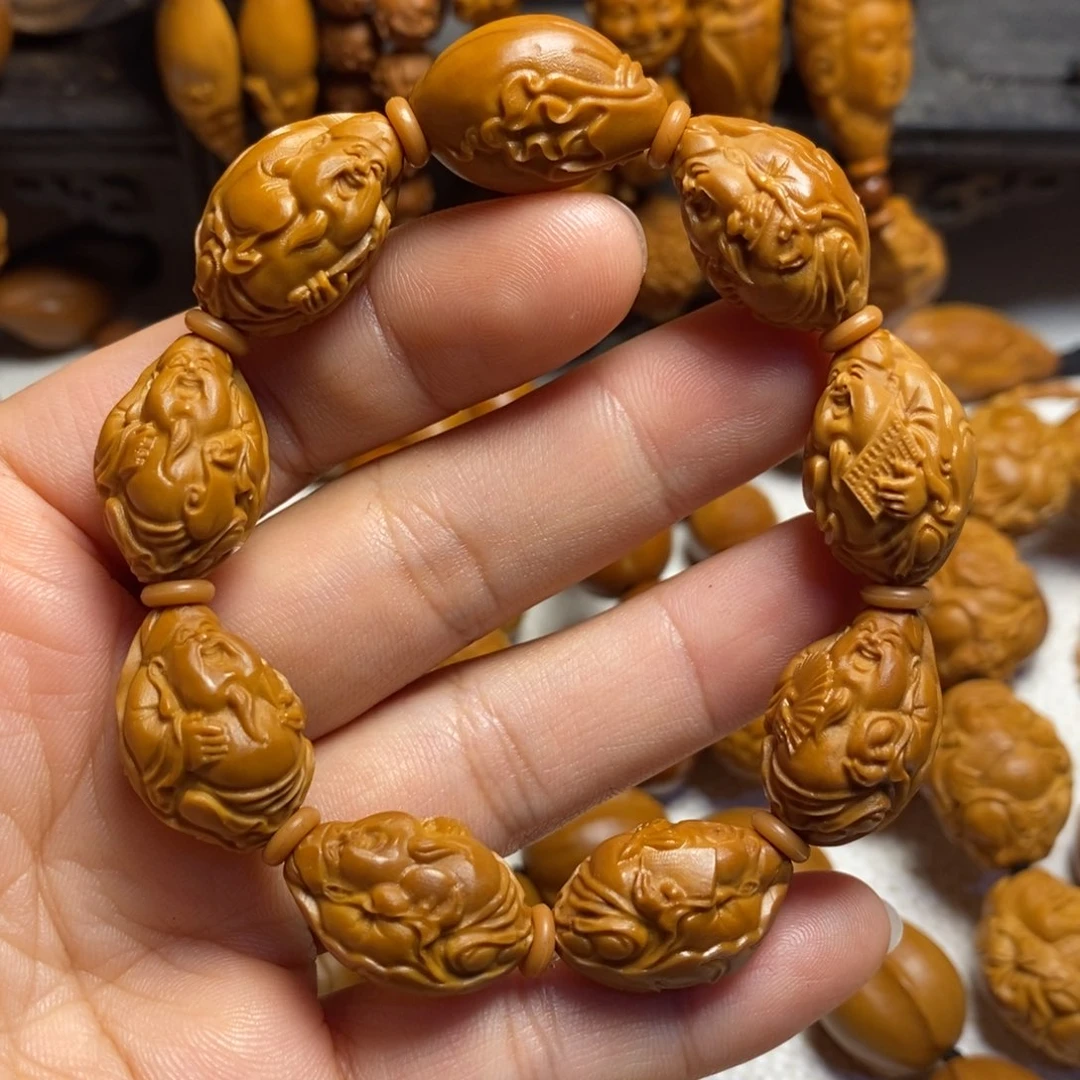 橄榄核吊坠荷叶财神