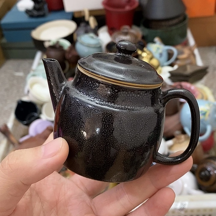 陶瓷艺术品及陶瓷壶壶