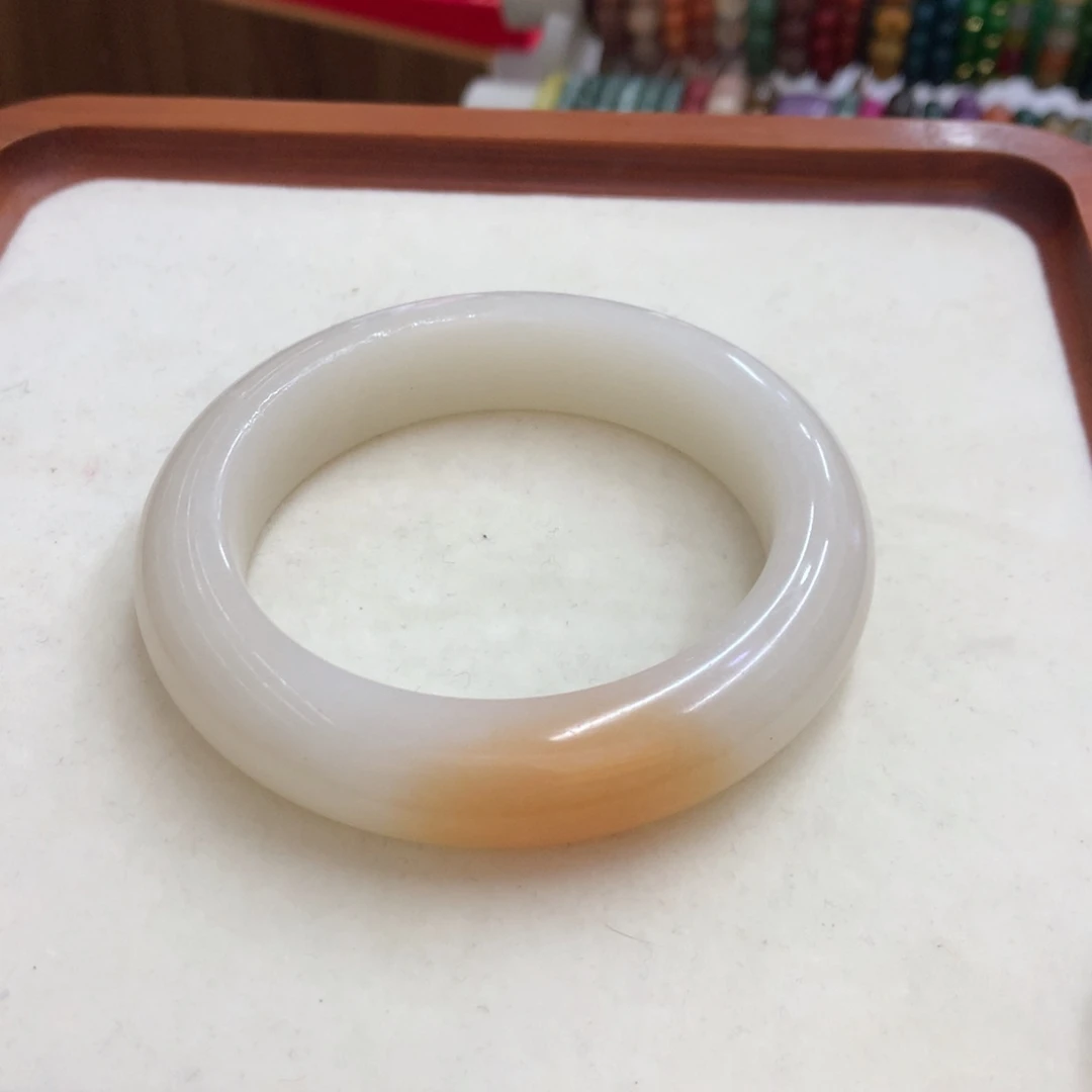 石英质玉未镶嵌手镯