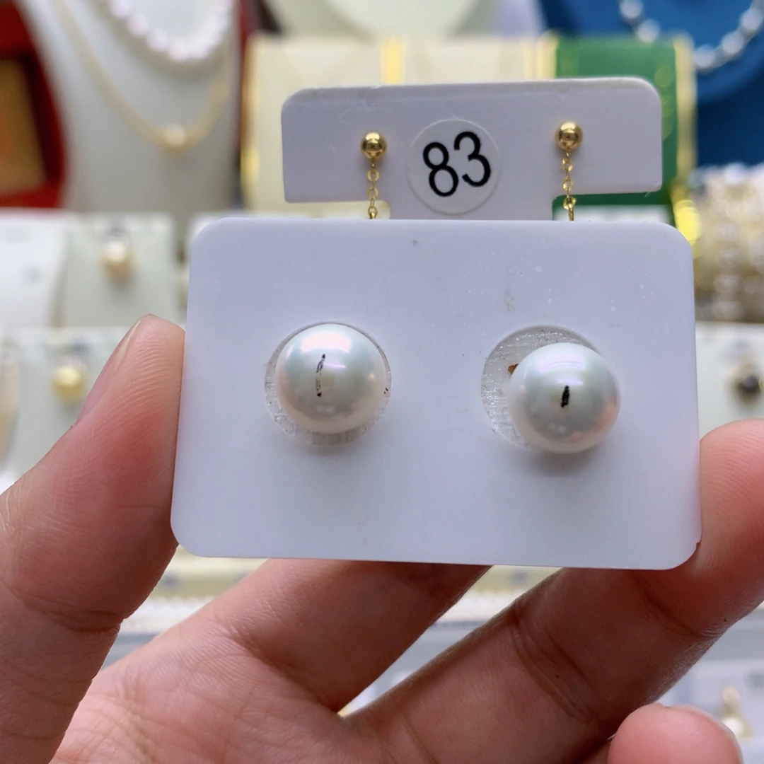 嘉***仪18K金镶嵌淡水珍珠耳饰