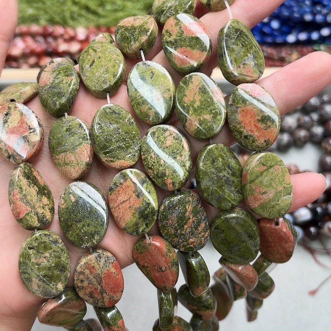 玛瑙/玉髓未镶嵌珠宝半成品18×25花绿扭蛋型一条