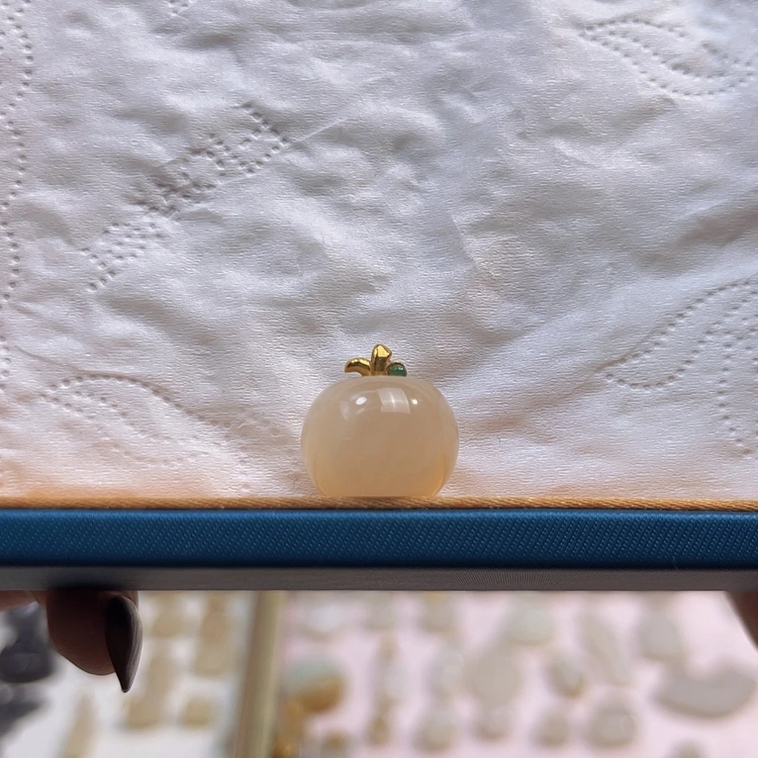 和田玉18K金镶嵌吊坠(不含链)