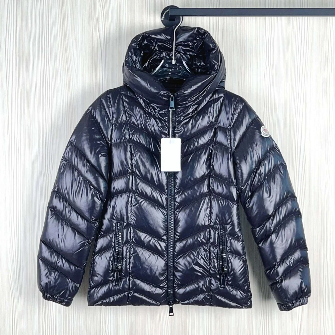 99新 MONCLER 安洁利严选羽绒服 尺码1成色看直播 GSS23932