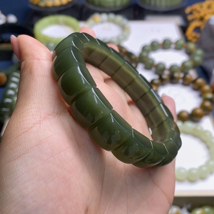 未镶嵌透闪石质玉珠宝奇石海***卫