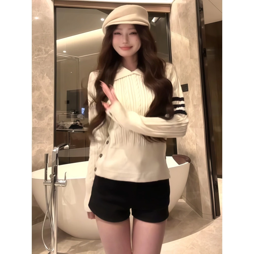 2025网红翻领麻花长袖针织衫女秋冬新款设计修身显瘦百搭上衣休闲