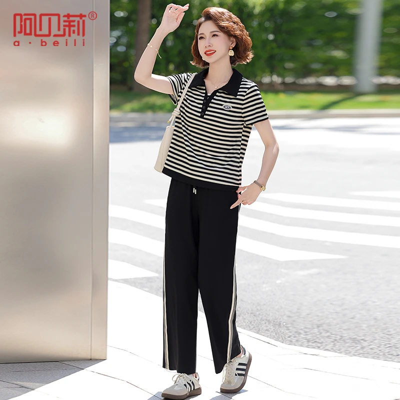 气质妈妈夏装运动套装新款中年妇女翻领条纹T恤中老年休闲两件套