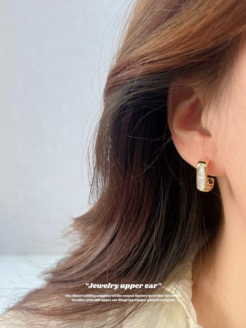 铜合金耳饰 轻奢时尚，百搭法式小众简约耳圈复古港风耳环ins气质