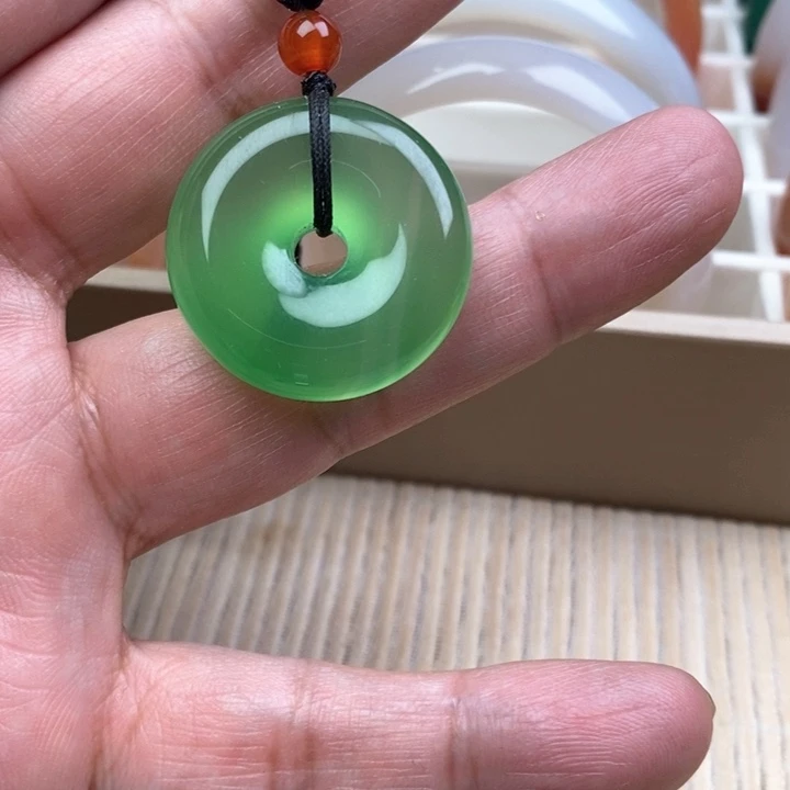 玛瑙/玉髓颈饰合金