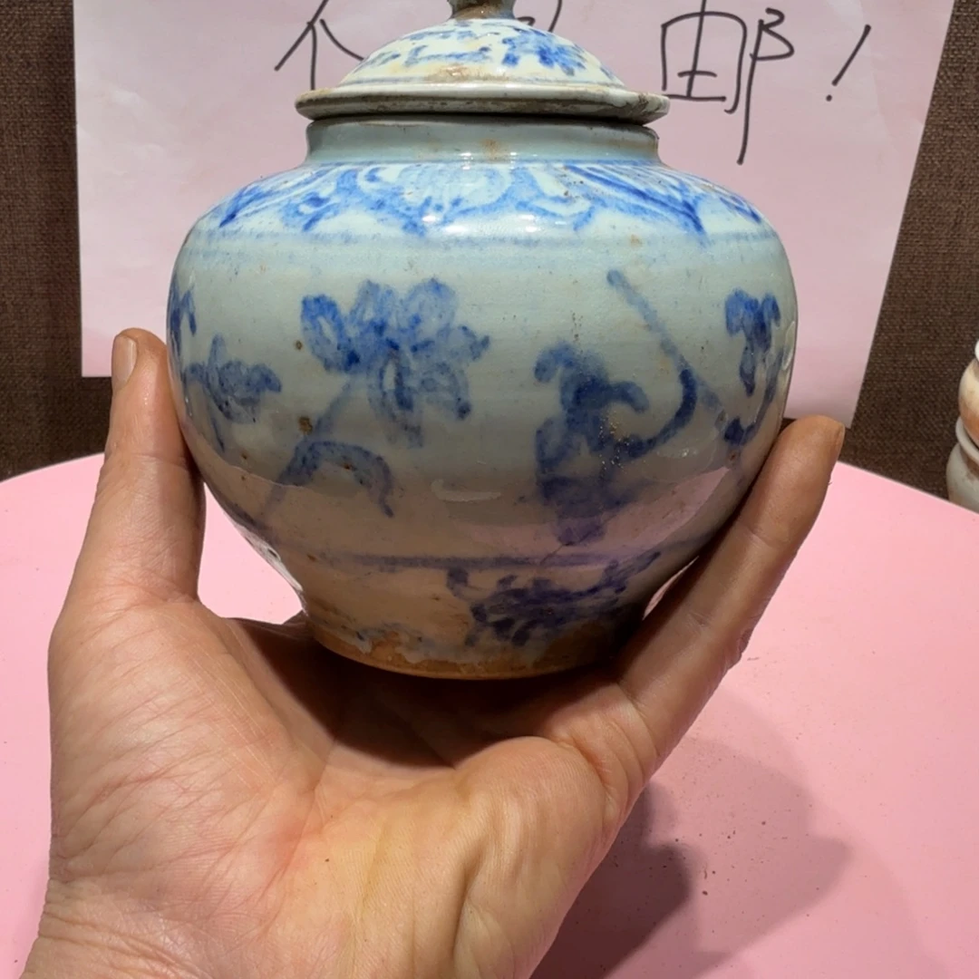 陶其他漂亮的小瓷瓶子