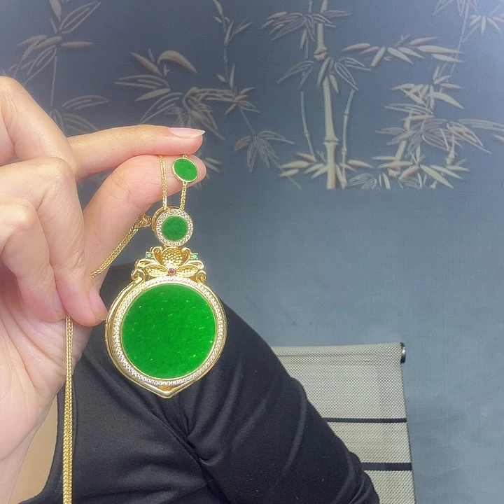 翡翠银S925镶嵌吊坠(赠链)