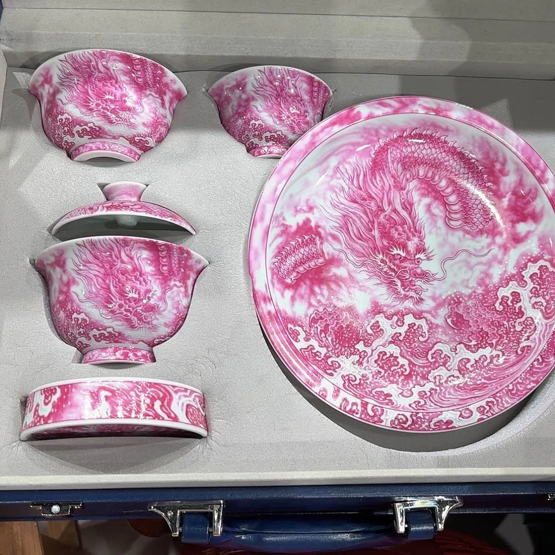 瓷片景德镇瓷器精品陈列