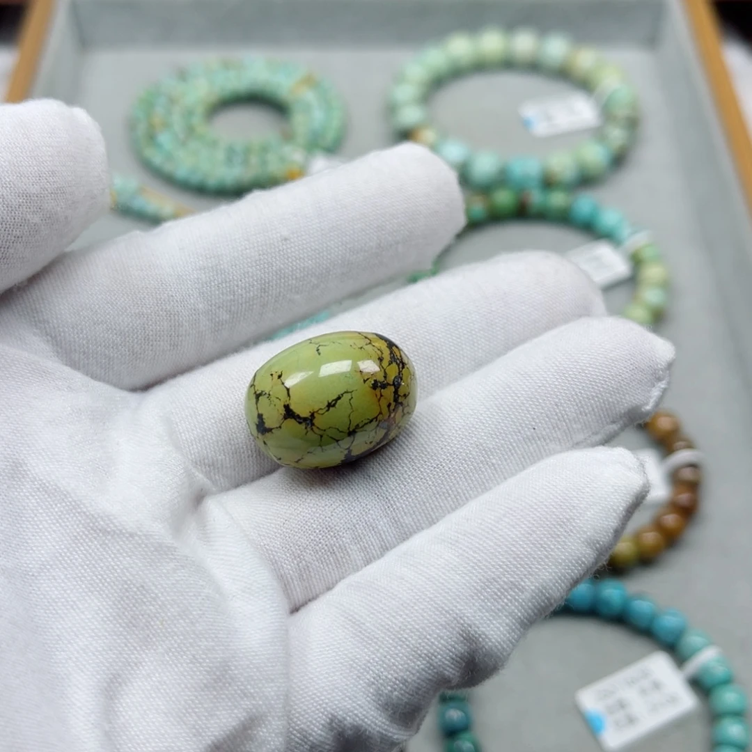 绿松石未镶嵌挂件