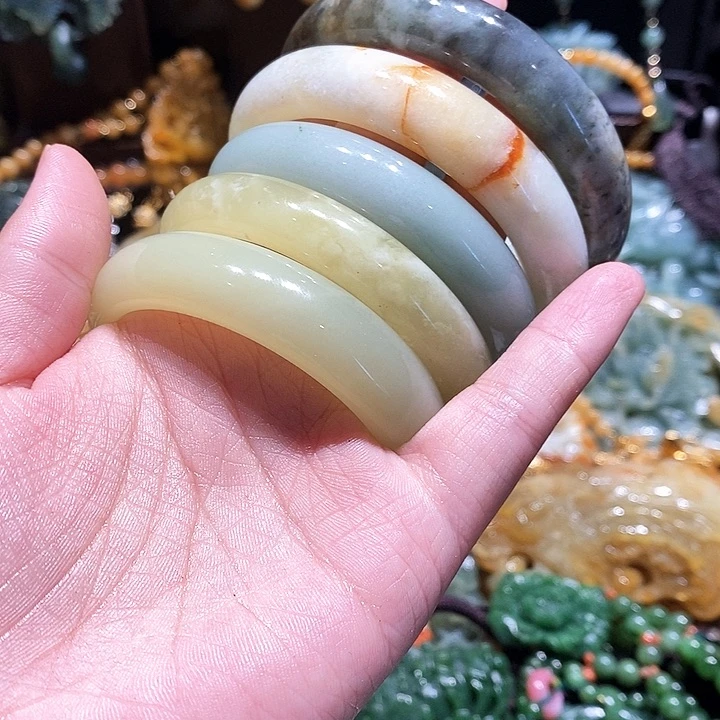 岫玉未镶嵌毛衣链