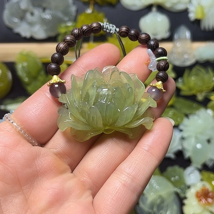 蛇纹石玉未镶嵌颈饰