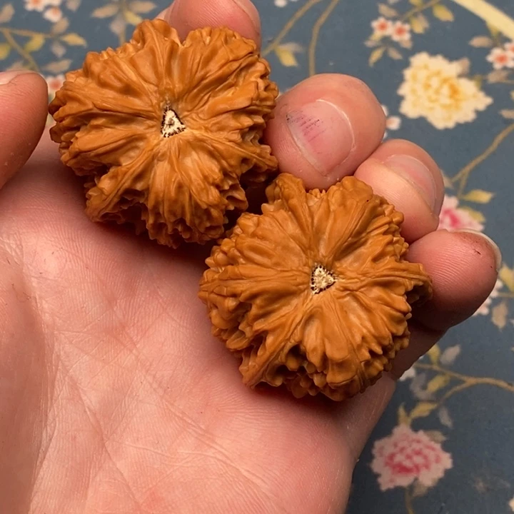 文玩核桃把件没*︵三棱38