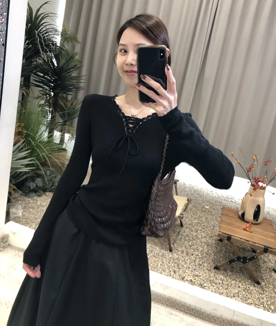 午茶小调～复古俏皮感V领系带修身2026时尚显瘦羊毛上衣针织衫毛衣