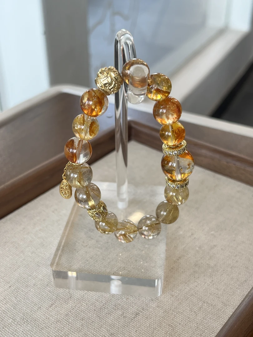 《金影流霞》 金发晶＋黄胶花＋金饰品