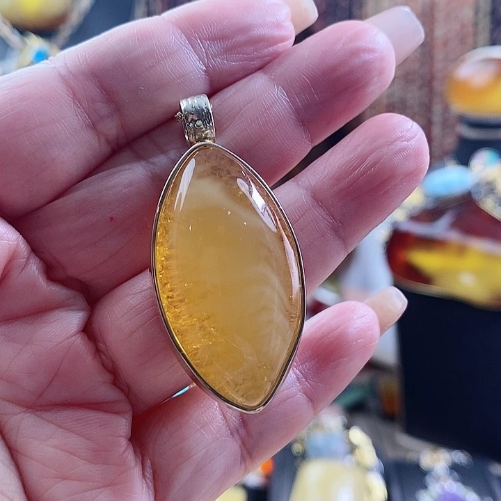 琥珀颈饰银S925镶嵌吊坠