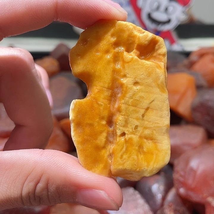 裸石琥珀未镶嵌吊坠