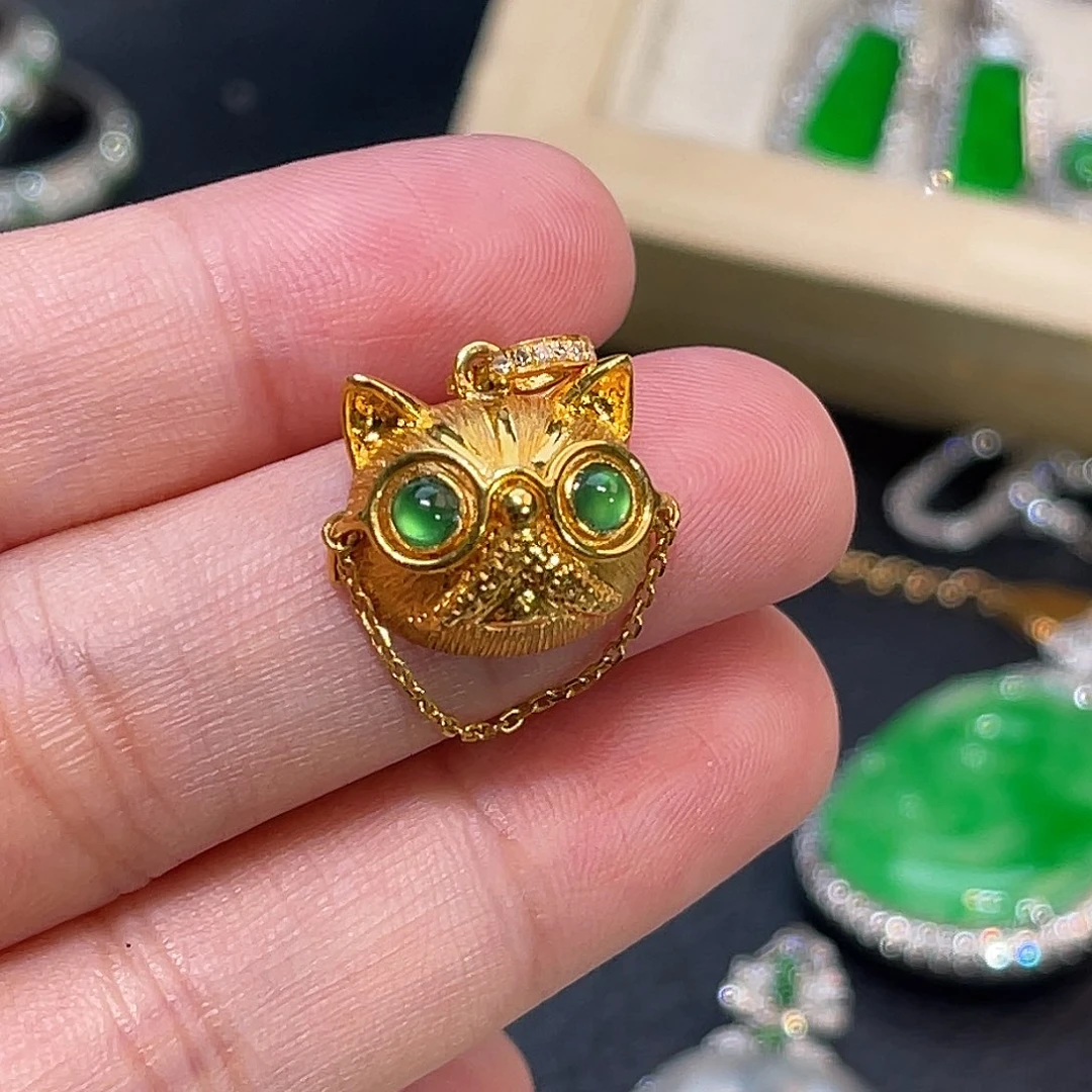 翡翠18K金镶嵌颈饰猫咪