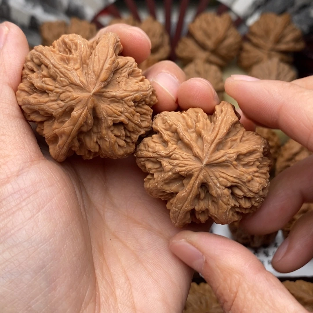 把件文玩核桃168号42全粗筋