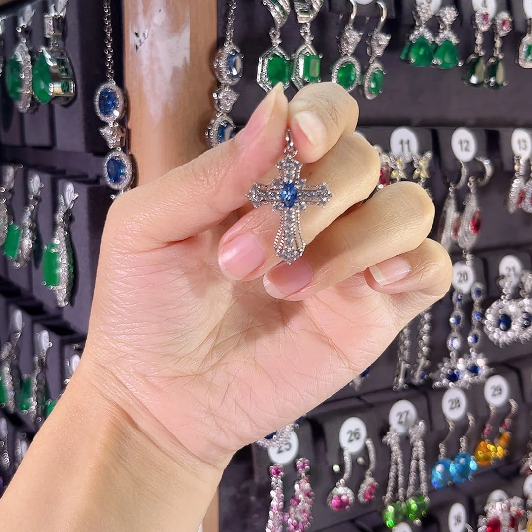 颈饰蓝宝石银S925镶嵌