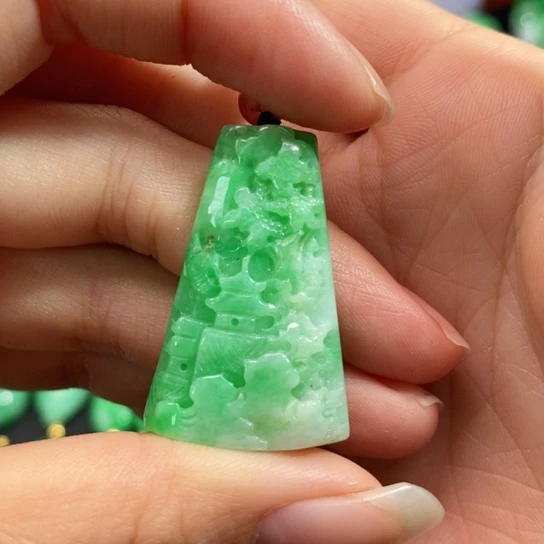 颈饰未镶嵌翡翠吊坠