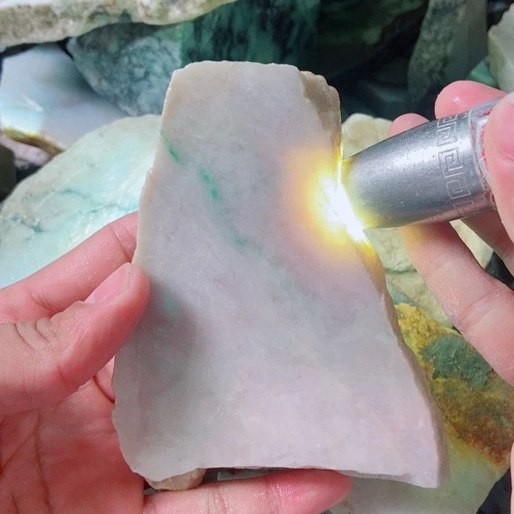 翡翠未镶嵌颈饰天然翡翠
